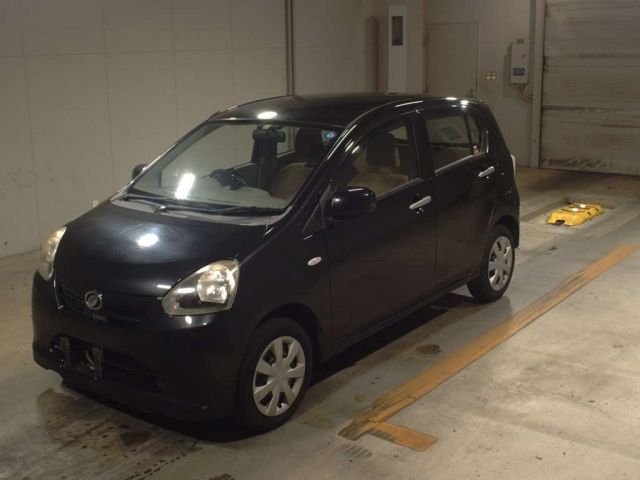 4328 Daihatsu Mira e s LA300S 2012 г. (TAA Kyushu)